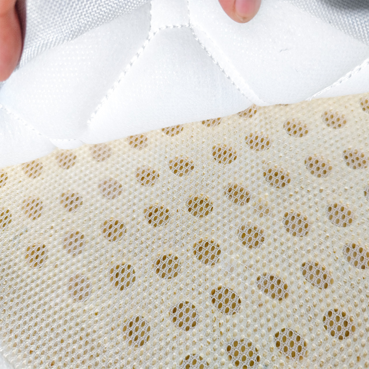 nệm đông á smart cool có cao su thiên nhiên 2025